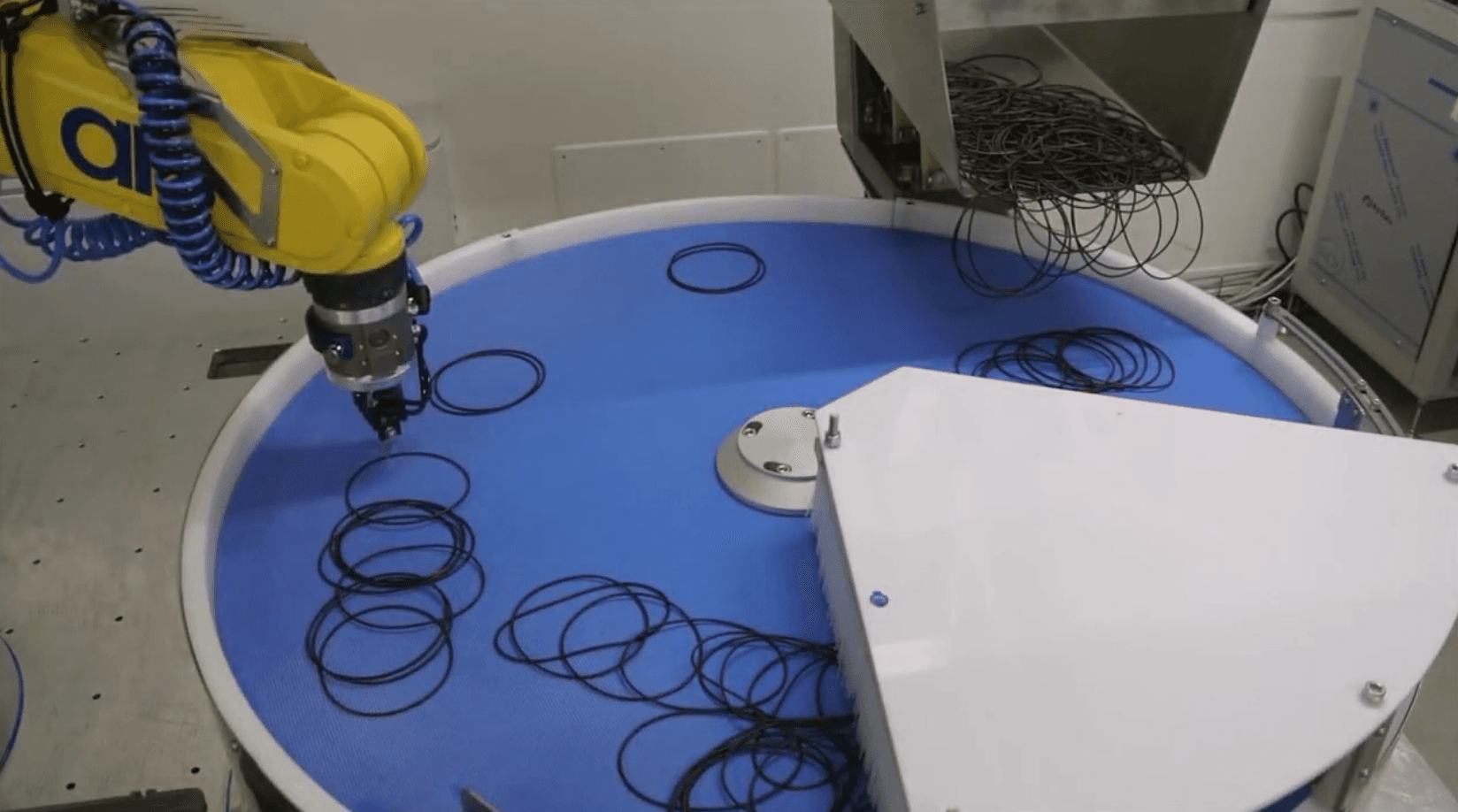 Precision and Reliability: O-Ring Handling with FlexiBowl®